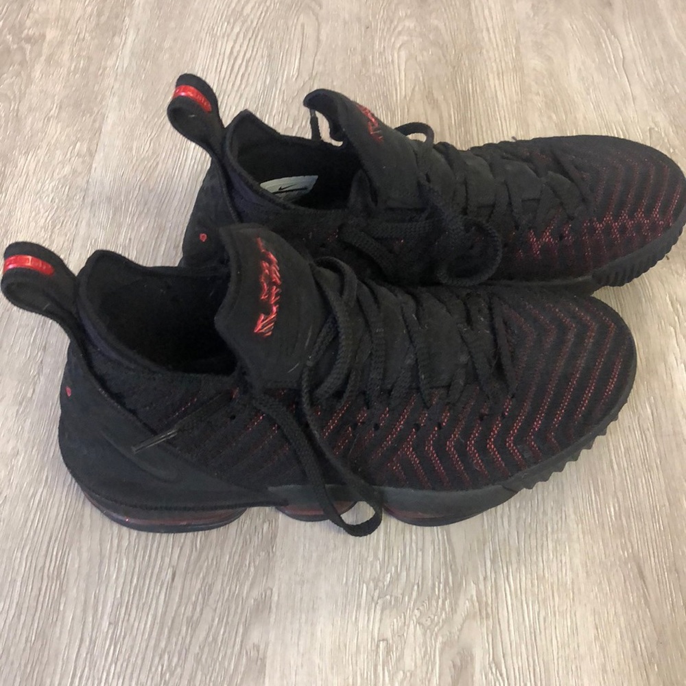 Men’s Lebron Basketball Shoes